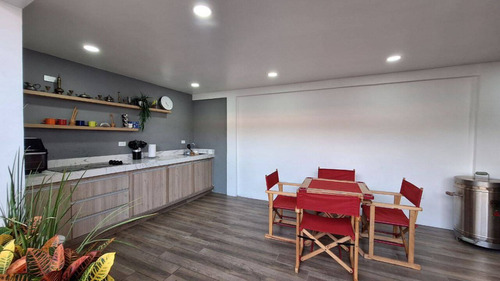 Casa Impecable En Venta En El Trigal Sur Calle Cerrada, Dj