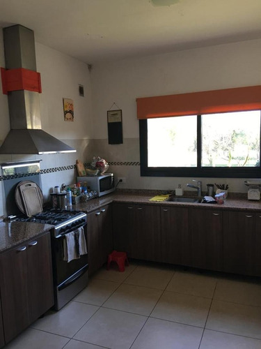 Imagen 3 de 9 de Excelente Casa En El Bosque