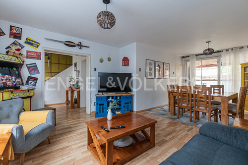 Amplia Casa Familiar 4d