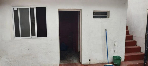 Casa En Ph En Venta - 2 Dormitorios 2 Baños - 60mts2 - Castelar
