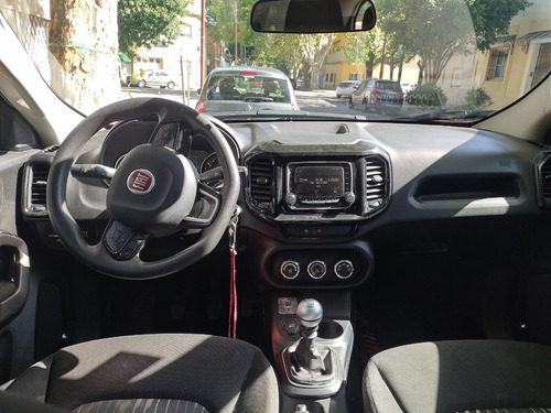 Imagen 5 de 6 de Fiat Toro Freedom 4x2 2017
