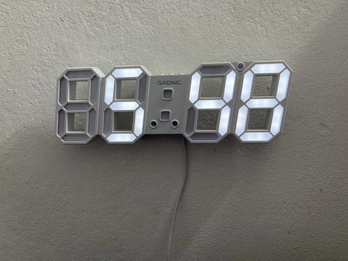 2979805175