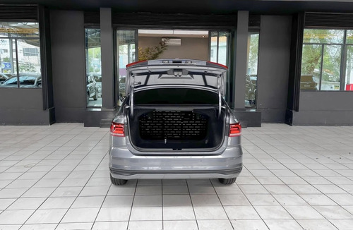 Volkswagen Virtus 1.6 MSI Flex 16V 5p Mec.