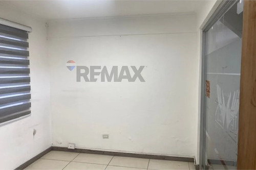 Oficina A Pasos Del Metro Trinidad