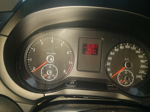 Imagem 4 de 8 de Vw