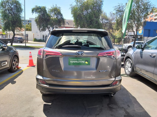 Imagen 6 de 14 de Toyota Rav 4 Std 4x2 Mec 2018