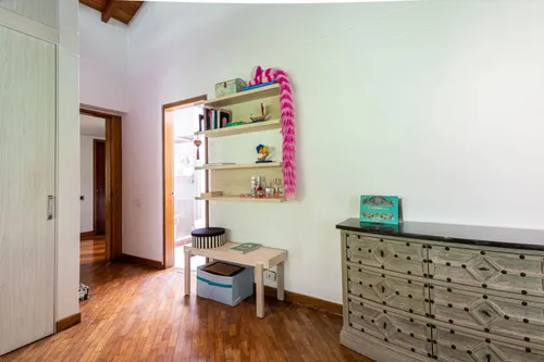 Casa En Venta En Loma Las Brujas. Cod V8340
