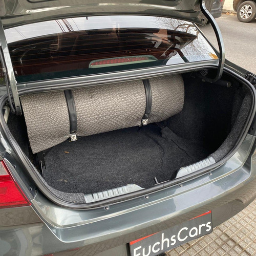 Volkswagen Voyage 1.6 Comfortline 101cv
