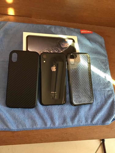 iPhone XR 128gb Preto, Tela Retina 6,1 + Câmera 12mp