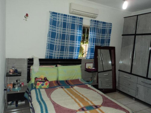 Imagem 8 de 10 de Casas - Ref: V920