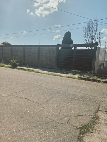 Imagen 1 de 6 de Terreno En Venta. Alto Barinas
