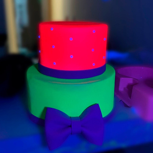 Bolo Fake Neon Balada Brilha Luz Negra - Pegue E Monte Mod2