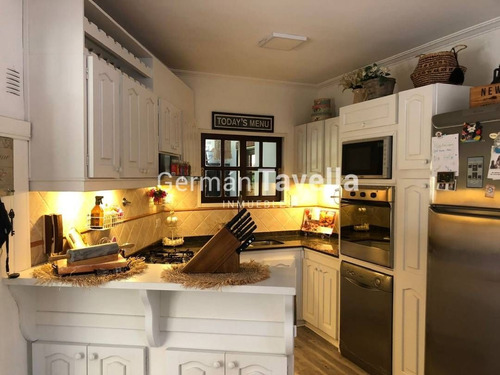 Imagen 9 de 30 de Venta Casa 5 Amb. Parque, Pileta, Quincho Parque Leloir Ituz