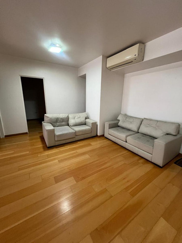 Departamento De 2 Dormitorios En Alquiler En 48 E/ 24 Y 25