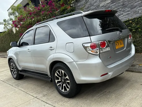 Toyota Fortuner 3.0 Sr5