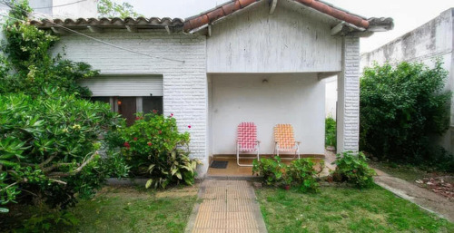 Casa En Venta - 2 Dormitorios 2 Baños - 300mts2 - City Bell