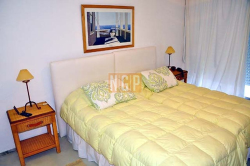 Imagen 23 de 30 de Apartamento En Mansa, 3 Dormitorios