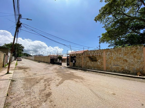 Imagen 24 de 30 de Casa En Venta Al Este De Barquisimeto Urbanización Cerrada Con Vigilancia Privada.gabriela C. #23-6871