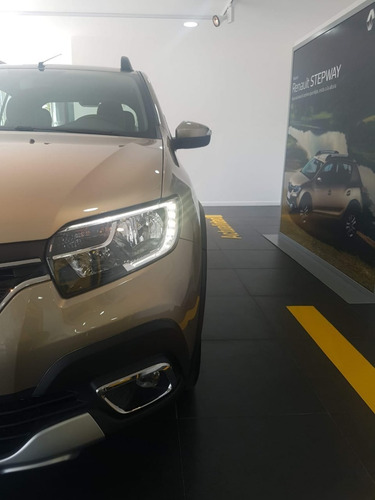 Imagen 4 de 15 de Autos Y Camionetas Renault Stepway Intens Cvt Toyota Etios E