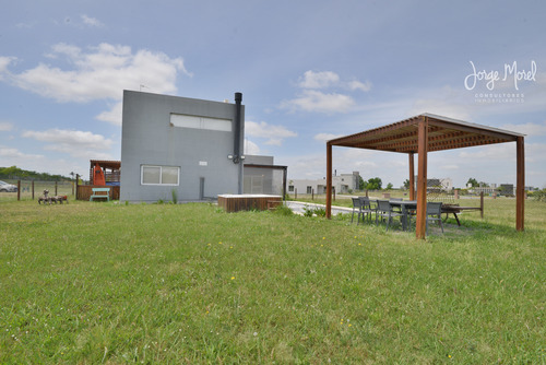 Casa Perimetral Bueno #0-100 - San Sebastian - Area 9 - 141m2 #id 2157