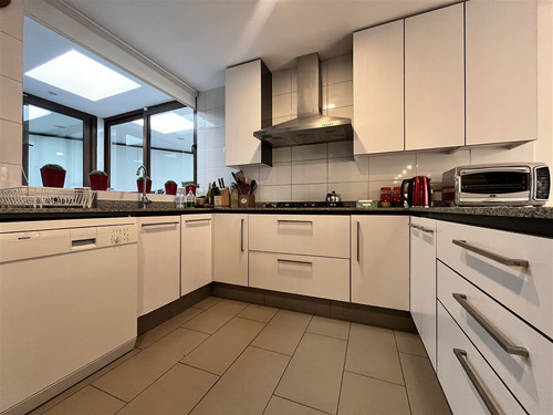 Casa En Venta De 6 . No Perimetral ,sector Craighouse