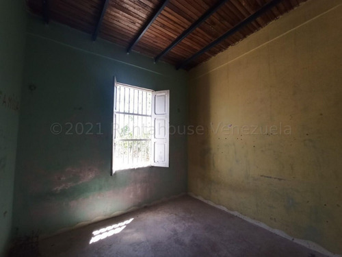 Imagen 23 de 30 de Casa Cómoda En Zona Este En Venta Barquisimeto El Cercado, José G. López 04145533925 Codigo 22-21303 Lara, Venezuela