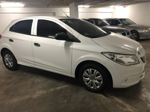 Imagen 3 de 9 de Chevrolet Onix Joy