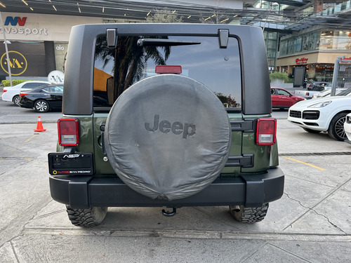 Jeep Wrangler 3.8 Unlimited Sahara 4x4 At