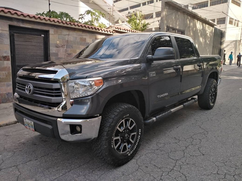 Imagen 1 de 14 de Toyota Tundra Trd Automatica 4x4