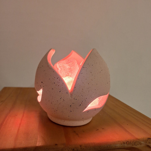 Lámpara De Sal Del Himalaya Flor De Loto. Beige Rosa