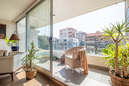 Barrio Las Lilas: Colegio San Ignacio Y Conectividad