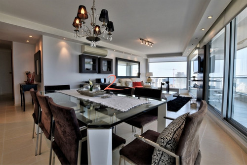 Apartamento De 3 Dormitorios En Venta Y Alquiler Temporario, Playa Mansa. Punta Del Este- Ref: 5335