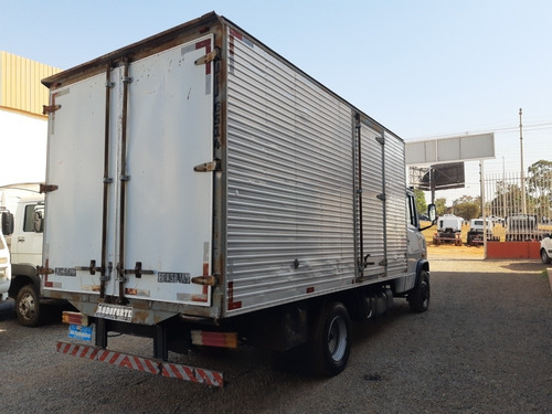 Imagem 5 de 15 de Mercedes Benz Mb 710 Baú