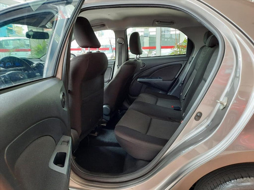 Imagem 12 de 12 de Etios 1.5 X Plus Sedan 16v Flex 4p Automático