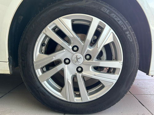 Peugeot 208 1.6 16V FLEX ACTIVE 5P AUT