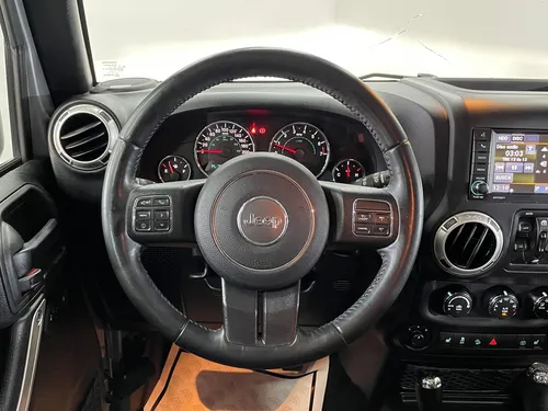Jeep Wrangler 3.8 V6 Unlimited Sahara JK 4x4 At