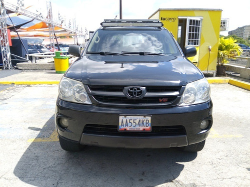Imagen 2 de 13 de Toyota Fortuner