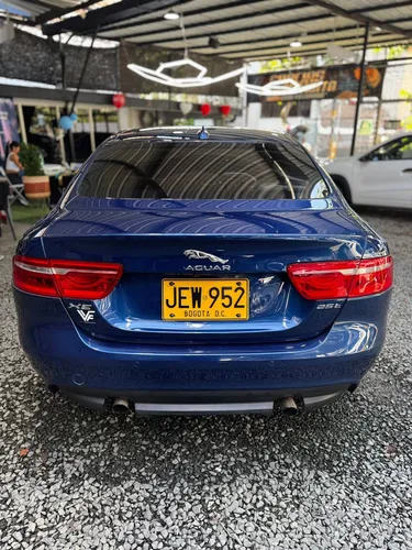 Jaguar XE 2.0 I4 Pure