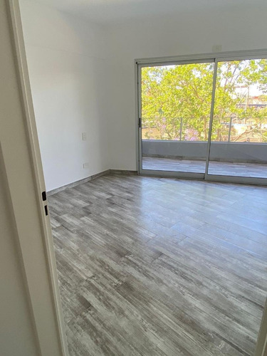 Imagen 18 de 23 de Departamento Con Muy Buena Ubicacion Y Excelente Vista