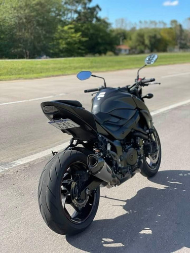 Suzuki Gsxs 750