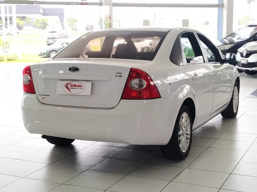Ford Focus Sedan 2.0 Automático 2012