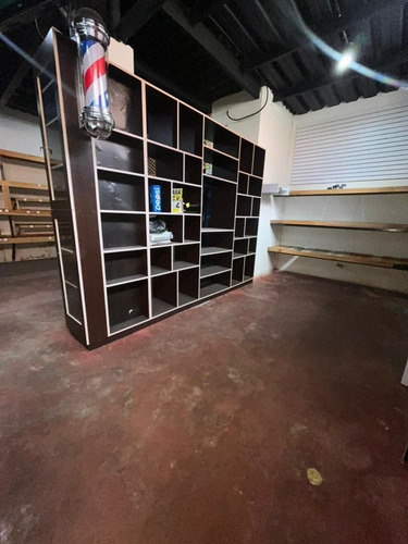 Imagen 4 de 10 de Vende Local Comercial A Pocos Metros De La Plaza Bolivar - Puerto La Cruz