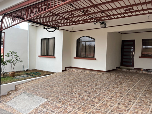 Vendo Casa En San Pablo, Residencial Privado Con Seguridad, Casa De 1 Piso, Con Patio