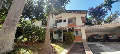 En Venta Hermosa Casa Quinta En Cumbres De Curumo