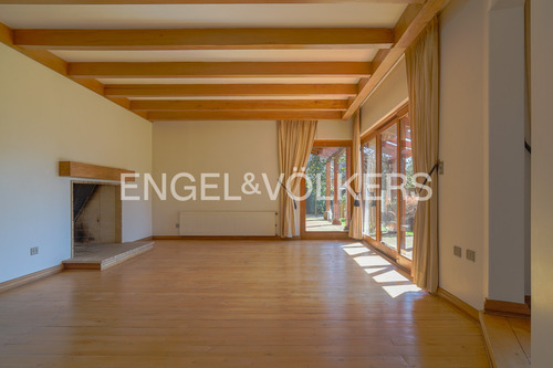 Acogedora Casa Estilo Colonial