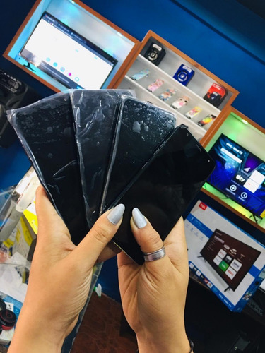 Imagen 2 de 3 de LG K40 Plus 32gb Internacional