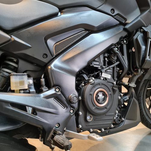 Imagen 3 de 22 de Bajaj Dominar 400 Ug - Ahora 12 Ó 18 - Retira Ya - Jp Motos