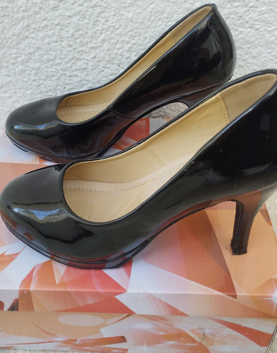 Tacones De Pantente Usados Marca Marutti - Talla 38