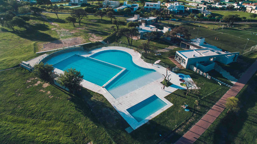 Casa En Venta De 3 Dormitorios Financiada- Siete Soles