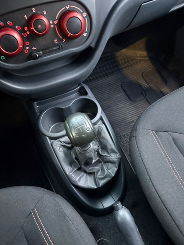 Fiat Uno 1.4 Sporting Flex 5p